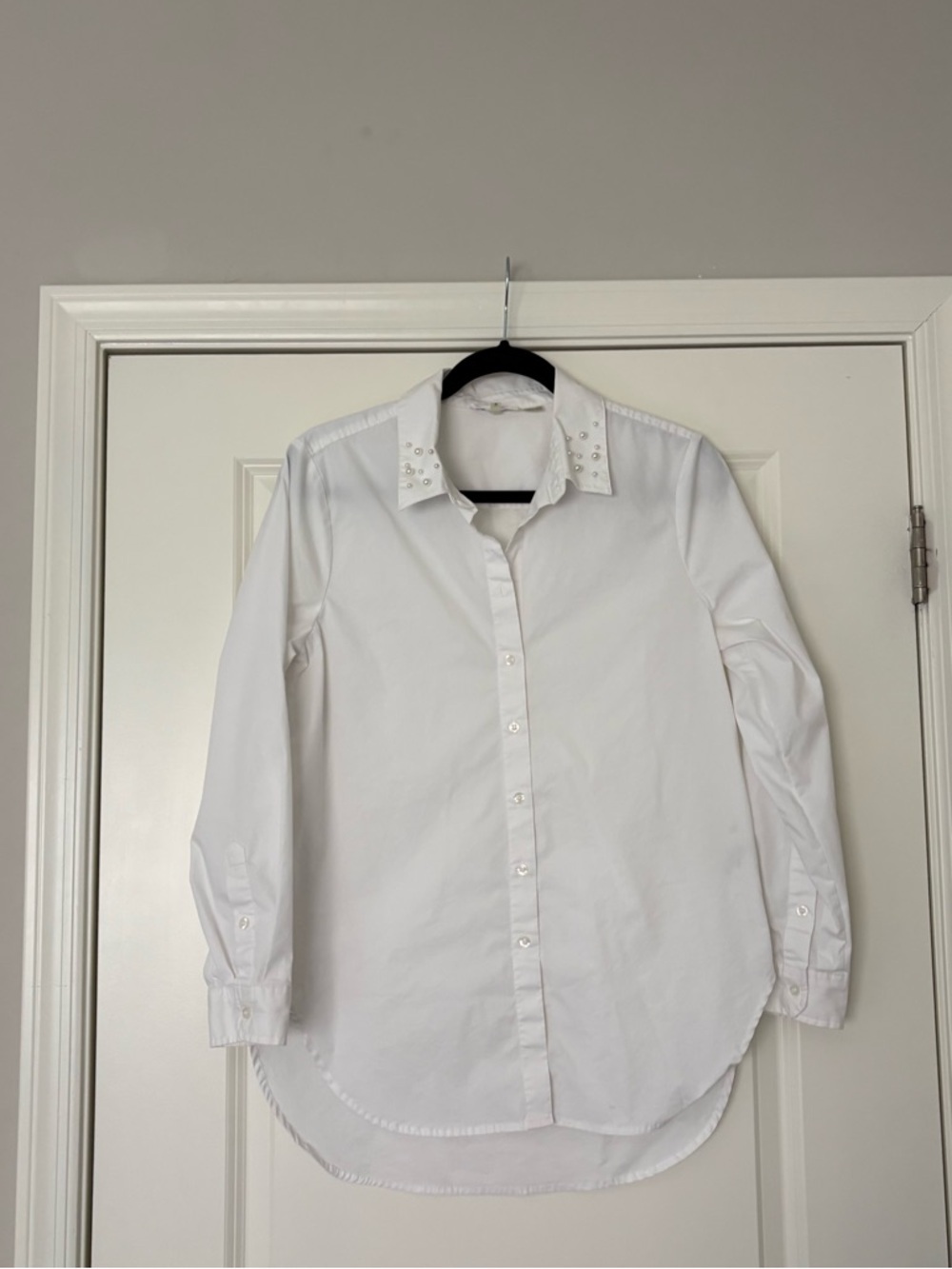 Calvin Klein Women’s White with Pearls in Collar Button-Up Shirt